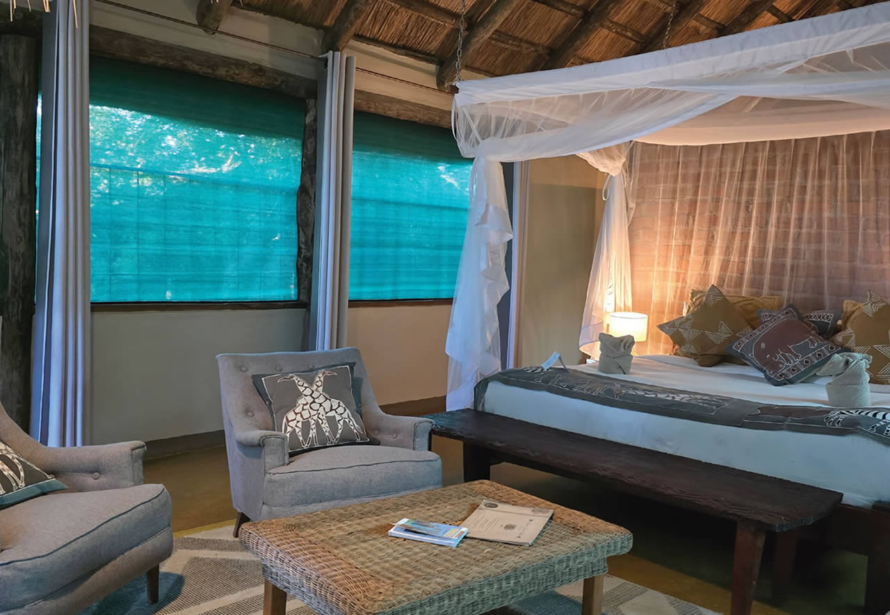 Home 2 Luxury Chalet Exterior 3